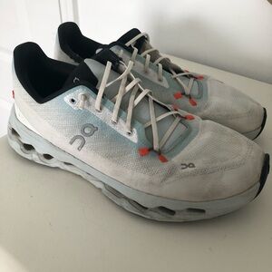 On Cloud Running Men's White and Gray Running Shoes